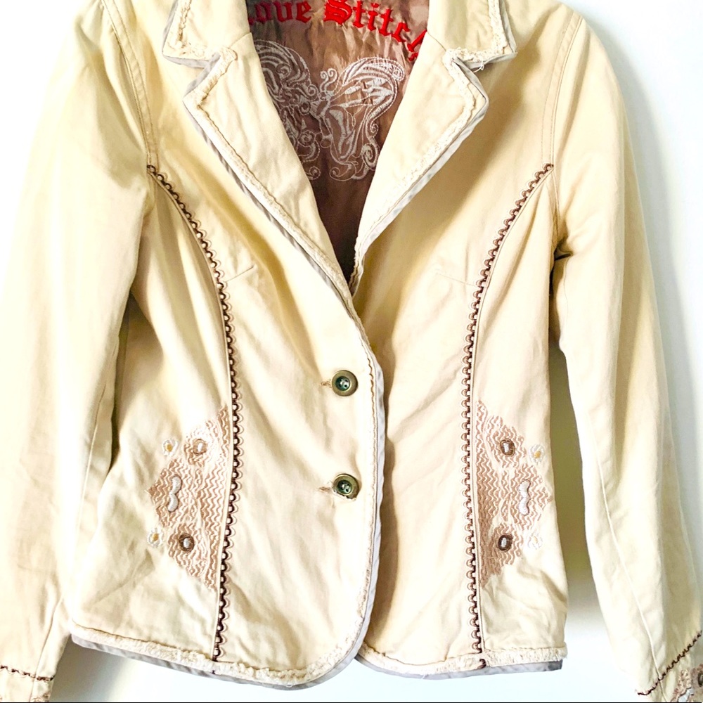 LOVE STITCH Beautifully Embroidered Unique Jacket/Blazer - Picture 2 of 5